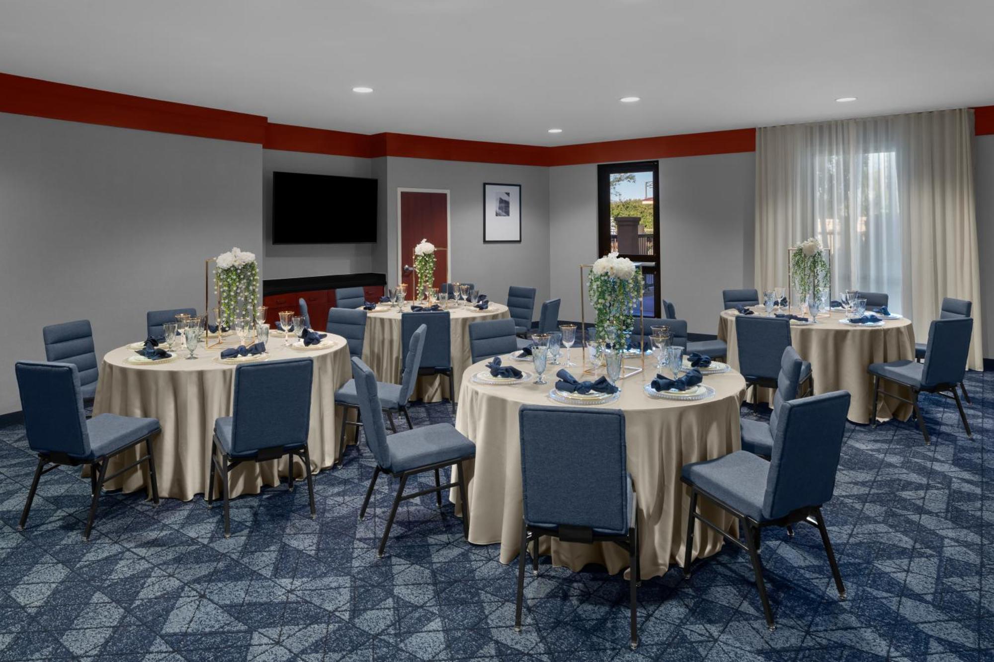 Courtyard By Marriott Santa Clarita Valencia Exterior foto