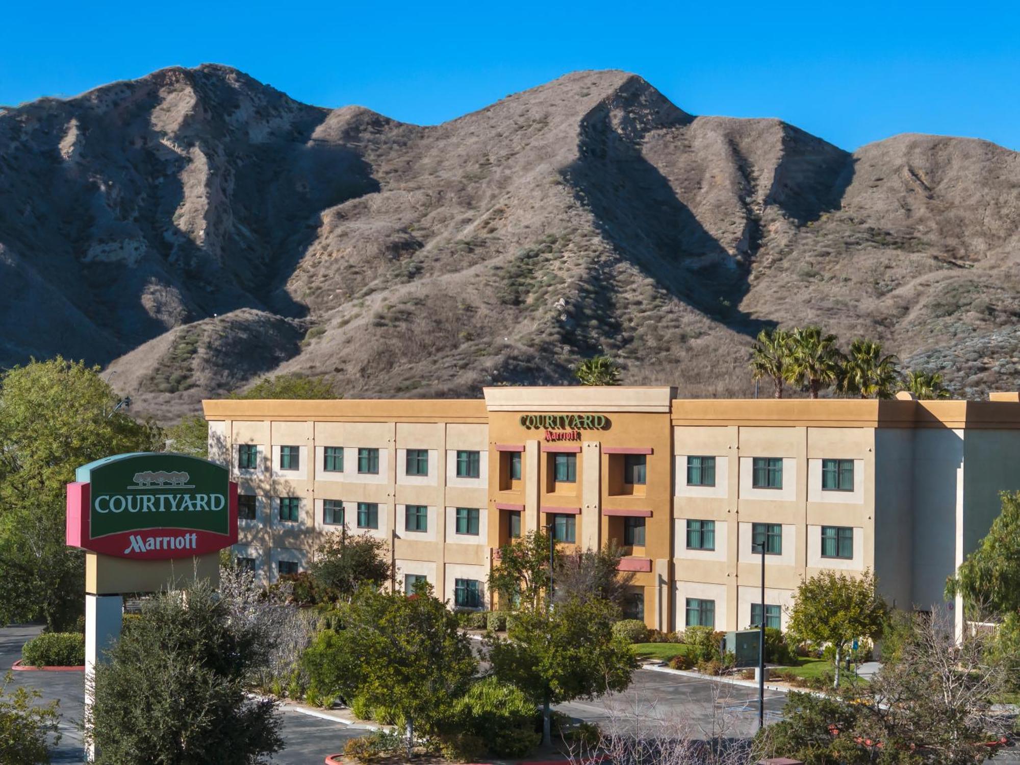 Courtyard By Marriott Santa Clarita Valencia Exterior foto
