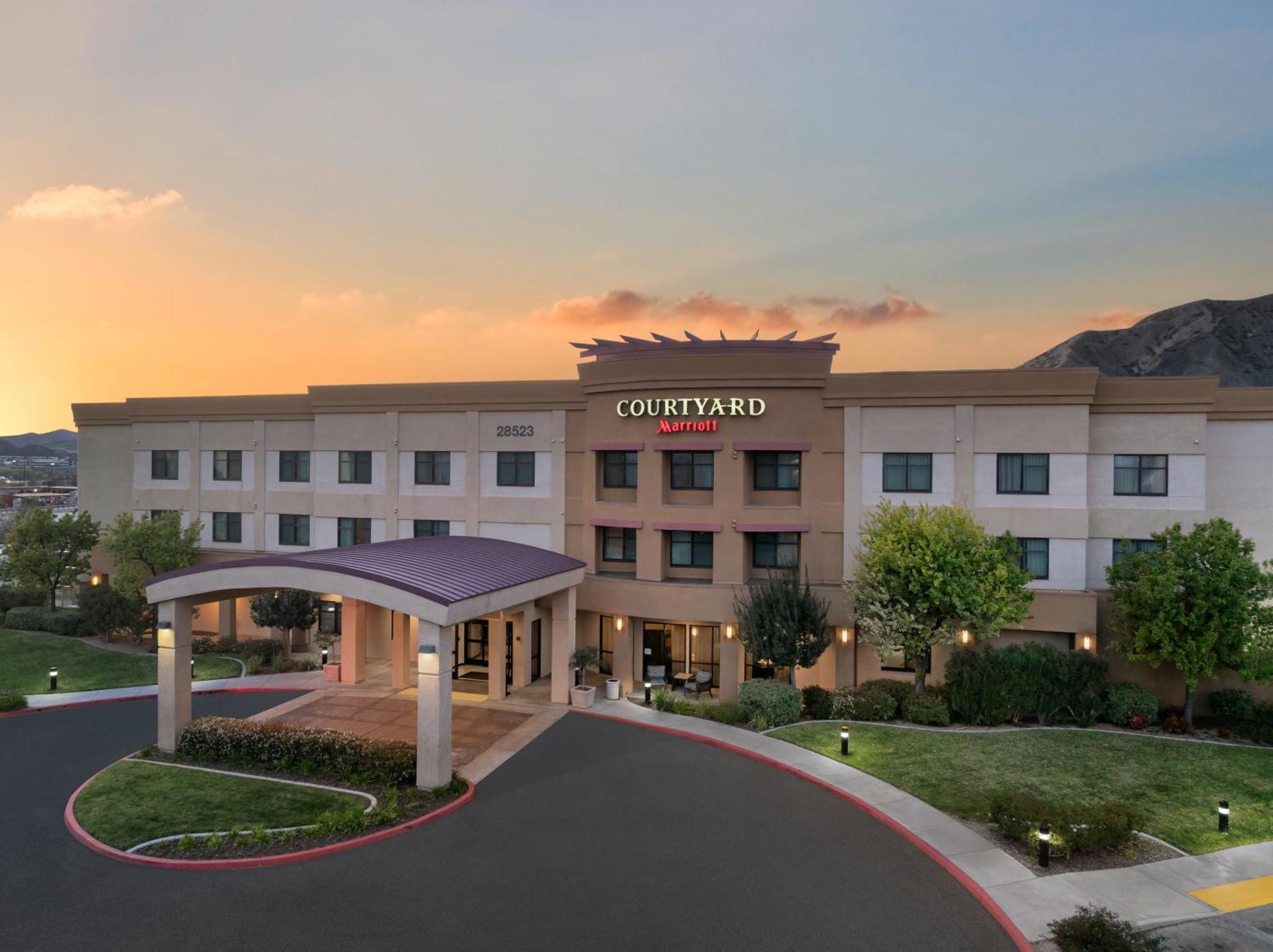 Courtyard By Marriott Santa Clarita Valencia Exterior foto
